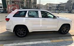 جیپ گراند شیرۆکی